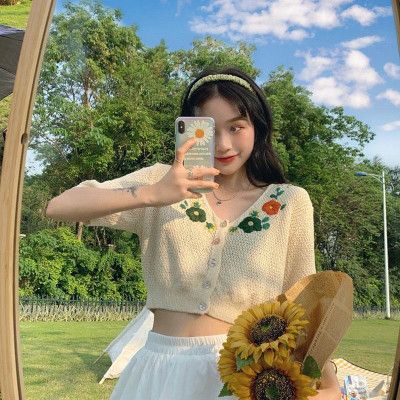 Áo hoa thêu cổ v Quảng châu bo tay xinh