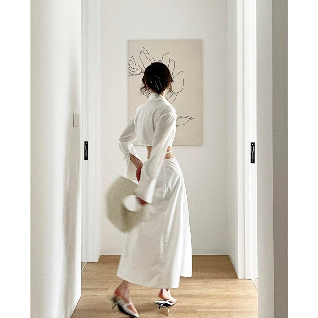 VÁY TRẮNG KHOÉT EO LƯNG