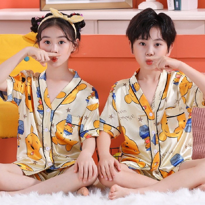 Bộ Đồ Ngủ Tay Ngắn Chất Lụa In Họa Tiết Hoạt Hình Phong Cách Hàn Quốc Thời Trang Cho Bé Trai Và Gái
