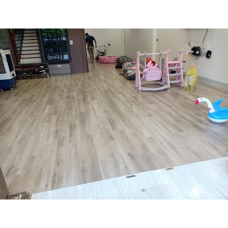 1 met vuông, sàn nhựa giả gỗ, mã 05, sàn dán keo sẵn, miếng dán sàn giả gỗ, tấm nhựa dán sàn nhà, miếng dán giả gỗ