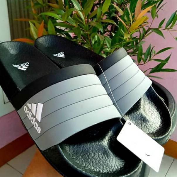Giày Sandal Adidas Thời Trang Năng Động Cho Nam Nữ