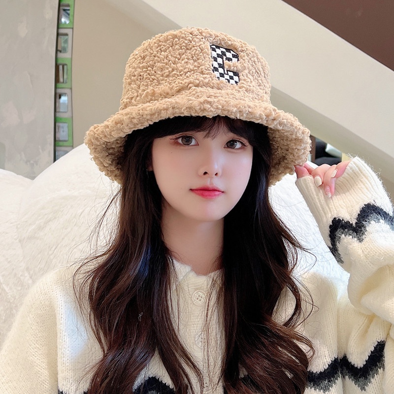 Mũ Lông Cừu NOVSET Mũ bucket lông cừu phong cách Hàn Quốc mềm mại hoạ tiết chữ C  [ D706 ]