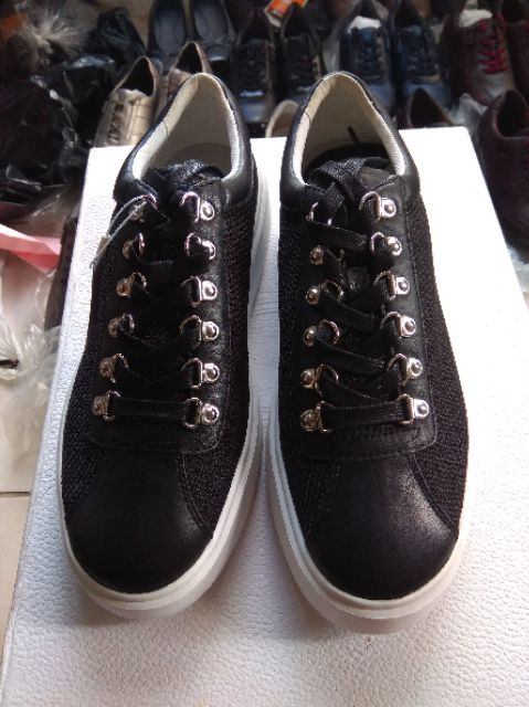 Giày xuất size 40