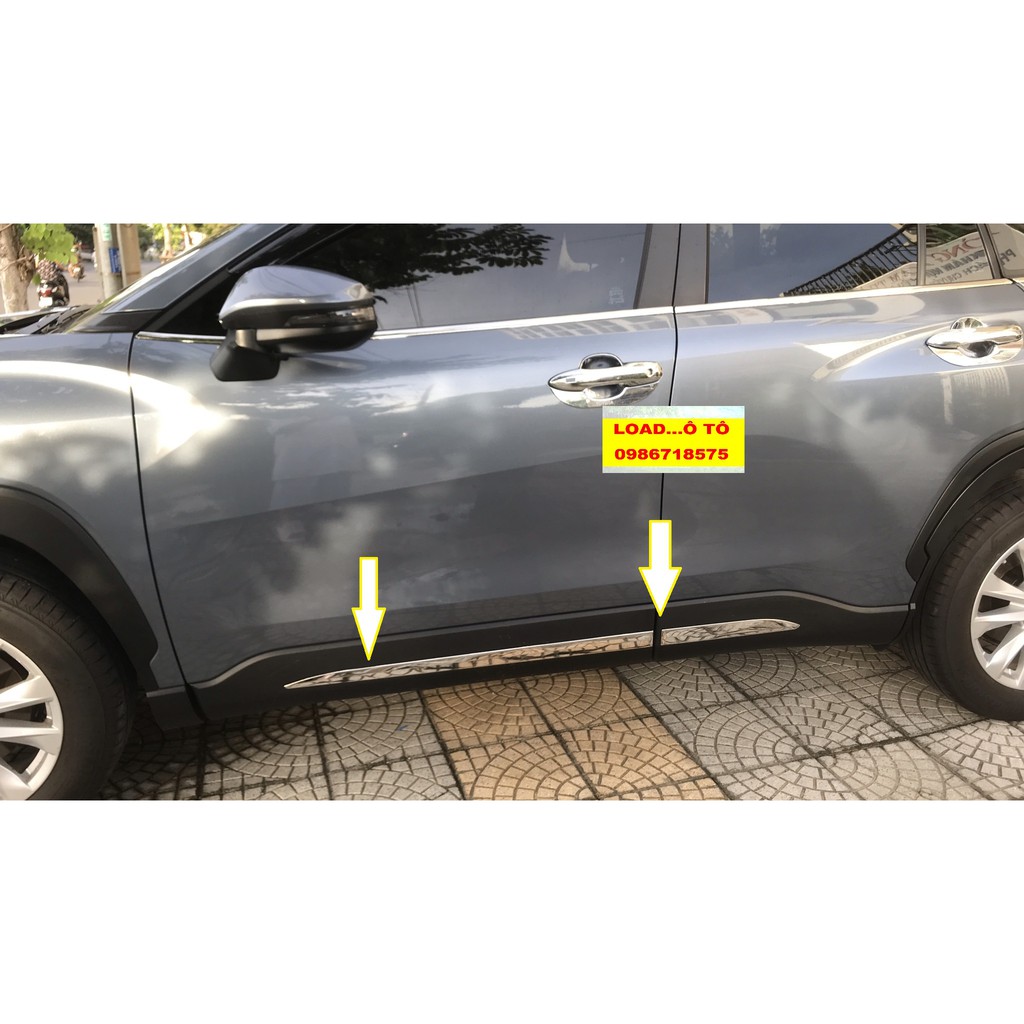 Bộ Ốp Sườn, Nẹp Sườn Xe Toyota Cross 2022-2020 Cao Cấp Hàng Inox 304 Sáng Bóng