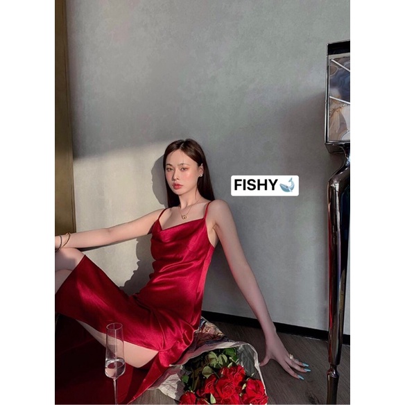 Đầm Lụa Hai Dây Xẻ Tà Cao Cổ Trễ Satin Đỏ Dáng Dài Dành Cho Nữ Phong Cách Hàn Quốc Nữ Tính FISHY