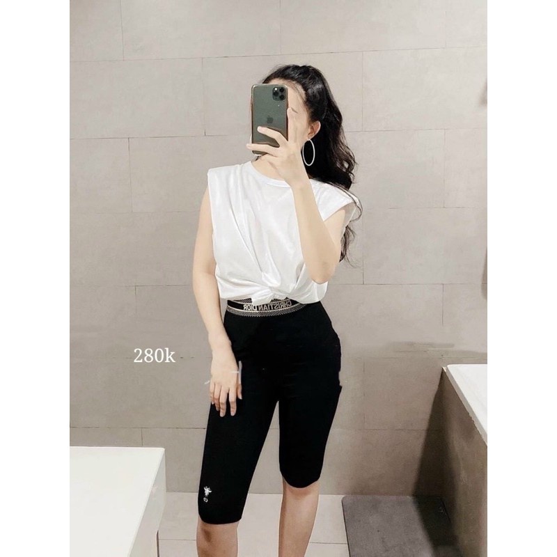 Quần Legging lửng Umi phối cạp chữ thêu gấuLegging ngố SIÊU HOT