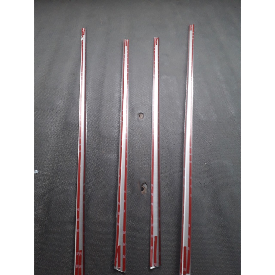 Bộ ốp nẹp viền cong kính + chân kính INOX xe Daewoo Gentra, Chevrolet Aveo