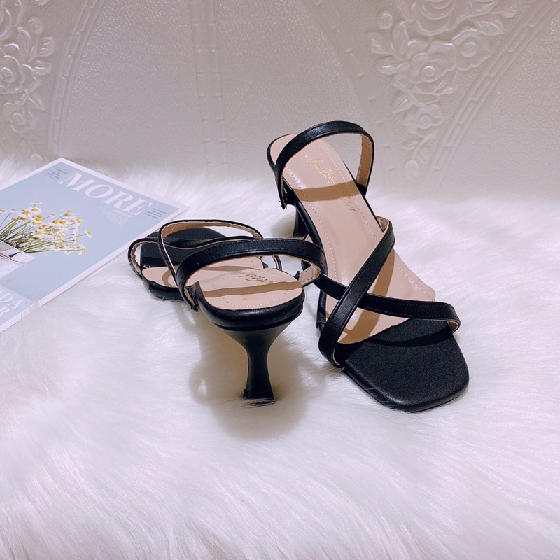 Săn sale | Sandal cao gót công sở quai mảnh chéo số 3 da lì gót nhọn 6p cực thanh mảnh tôn chân chị em nào cũng mê