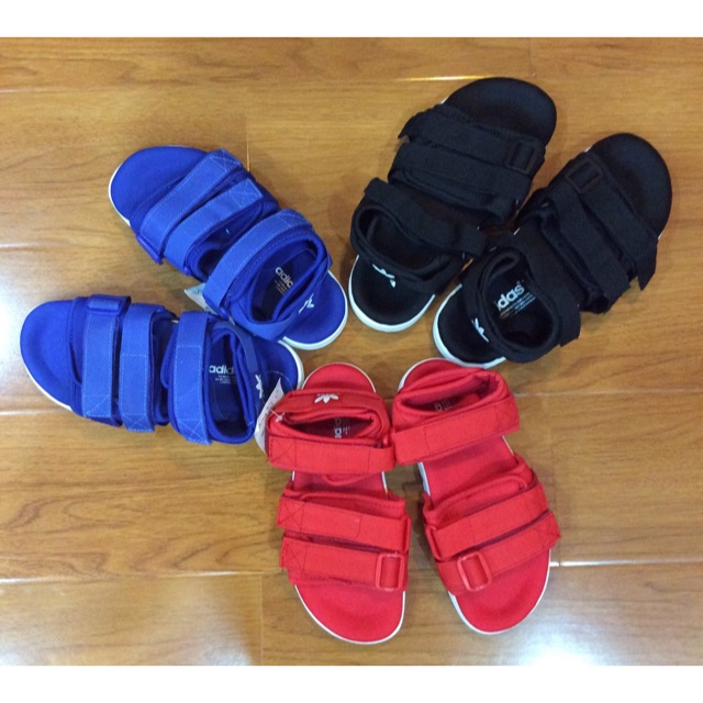 Sandal adilette dành cho nam và nữ