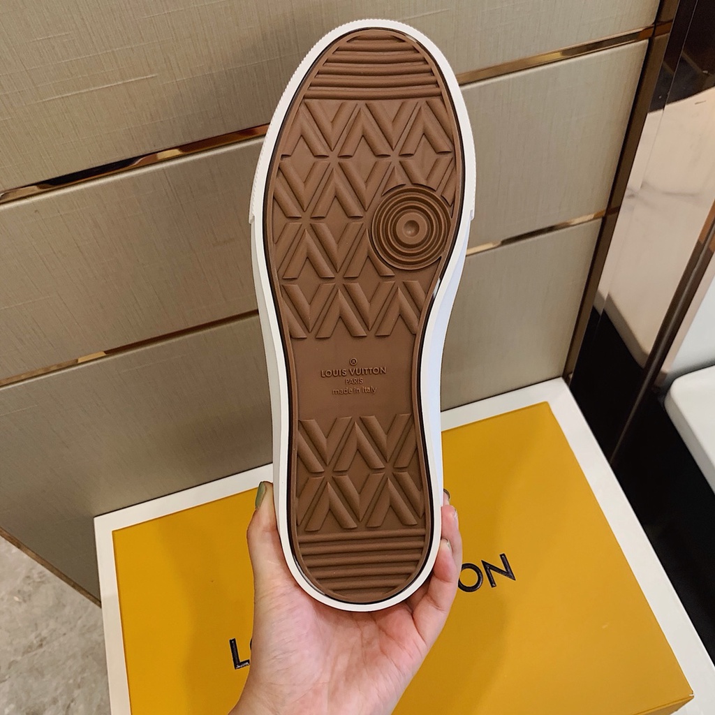 Giày sneakers nam cao cấp da thật Louis Vuitton LV thiết kế bắt mắt, trẻ trung và kiểu dáng dễ phối đồ