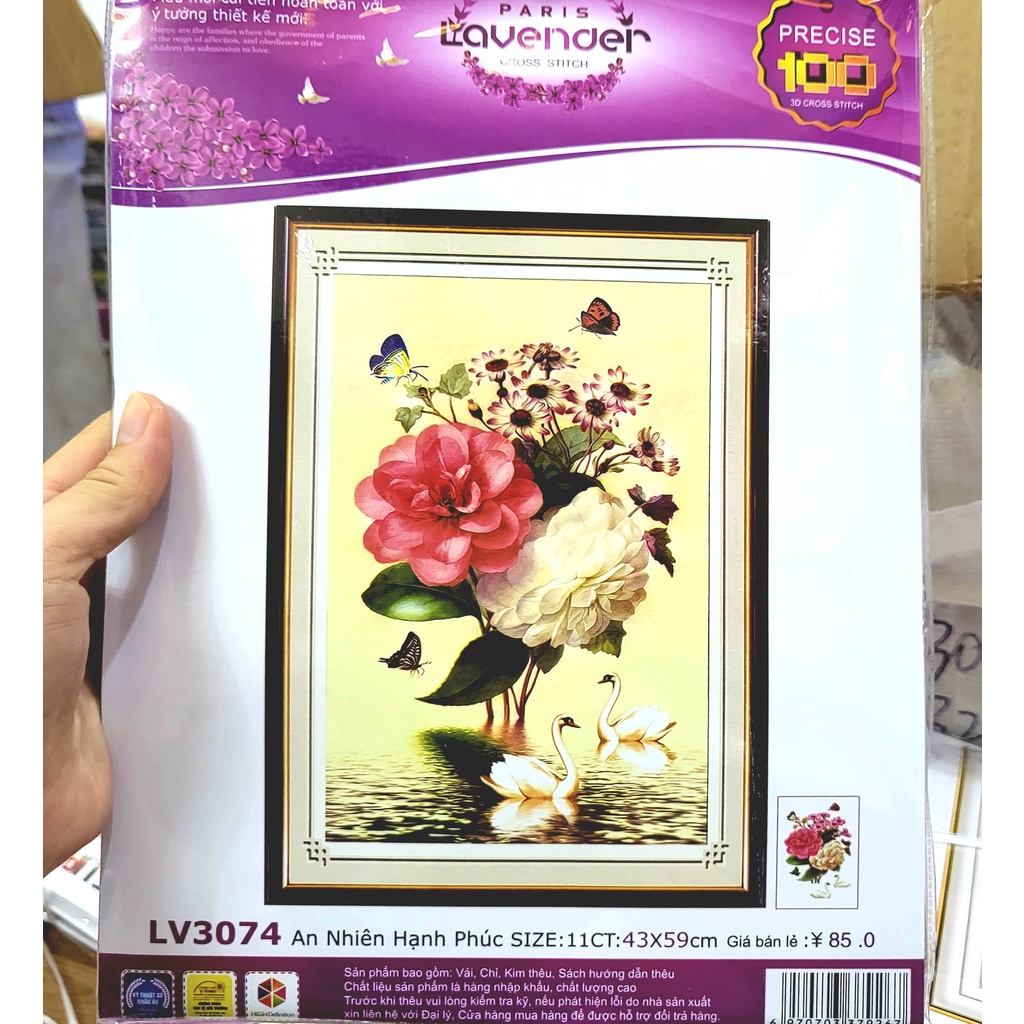 Tranh thêu bông hoa KT:43x59cm,tranh chưa thêu.tặng kéo và xỏ chỉ.