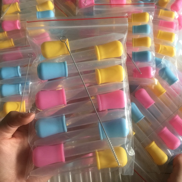 combo 10 ống bón sữa tặng 1 cây cọ vs