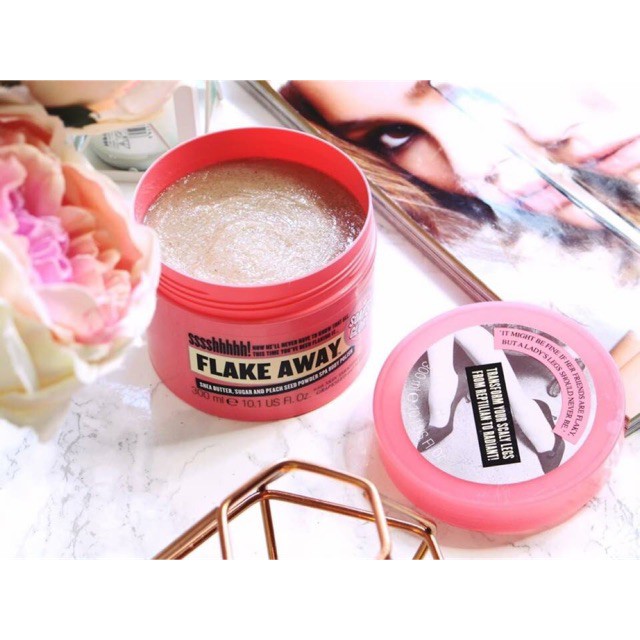 Tẩy da chết toàn thân Soap and Glory Flake Away Body Polish Scrub 300ml