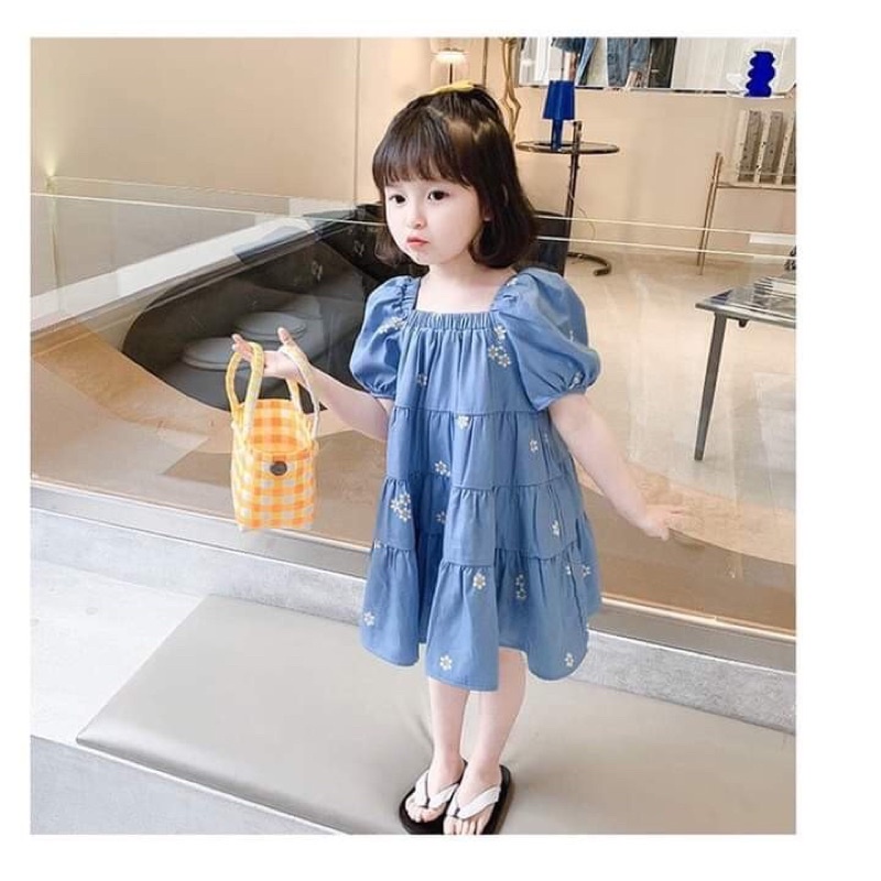 Váy bé gái hoa cúc 4 tầng vải đũi lạnh loại 1 cho bé từ 1-8 Tuổi