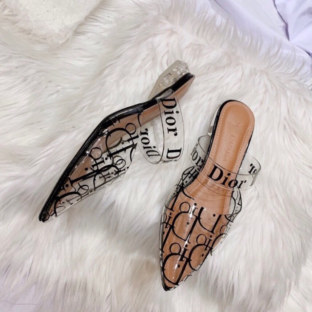 Sục Dior quai trong siêu xinh