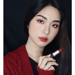 Son MAC 926 Dubonnet Buzz - Màu Đỏ Gạch Thời Thượng