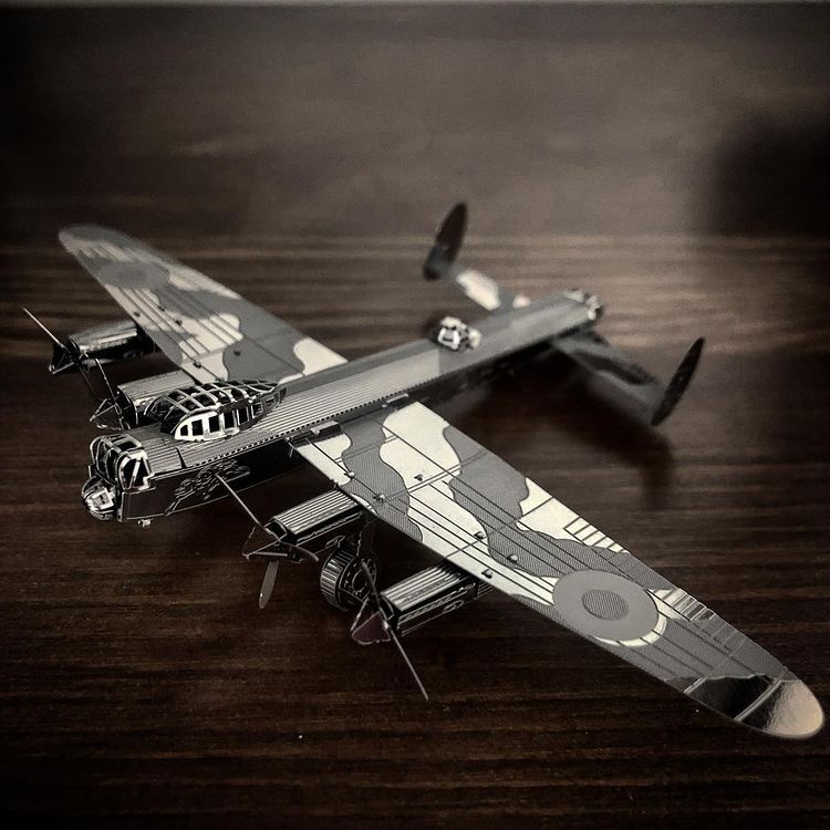 Mô Hình Kim Loại Lắp Ráp 3D Metal Mosaic Máy Bay Avro Lancaster Bomber