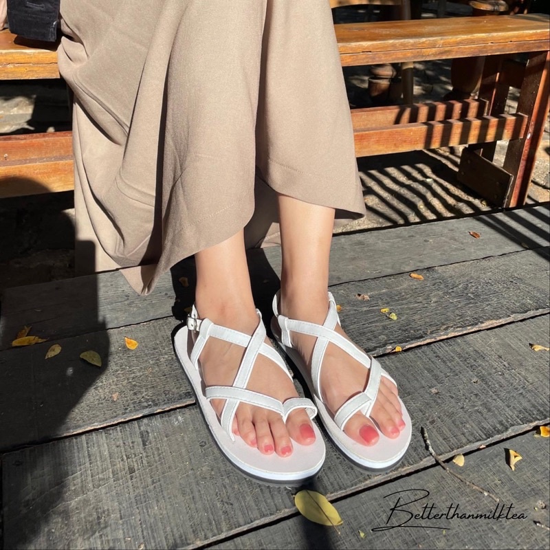 [May] Giày Sandals của Tháng Năm quai trắng xinh lắm