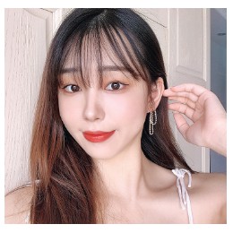 [Hàng mới về] Kem nền dạng lỏng HOLD LIVE dưỡng ẩm lâu trôi kiềm dầu chống nhòe hiệu quả | BigBuy360 - bigbuy360.vn