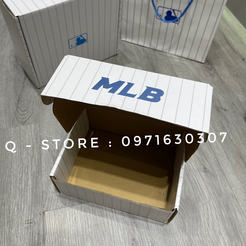 Hộp giấy đựng quà MLB 2 size vừa, lớn - Bán kèm túi giấy MLB