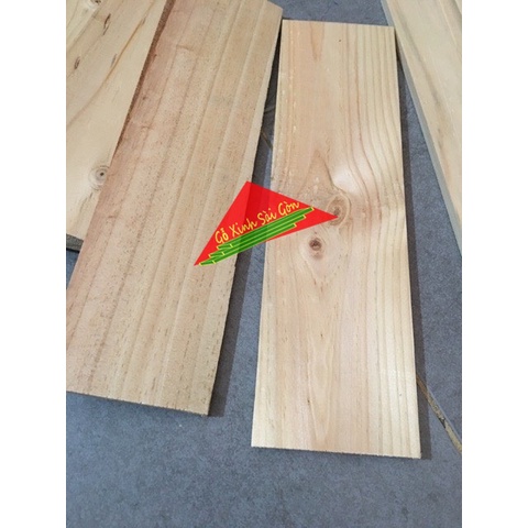 Thanh gỗ thông dài 40cm, rộng 6cm, dày 1cm