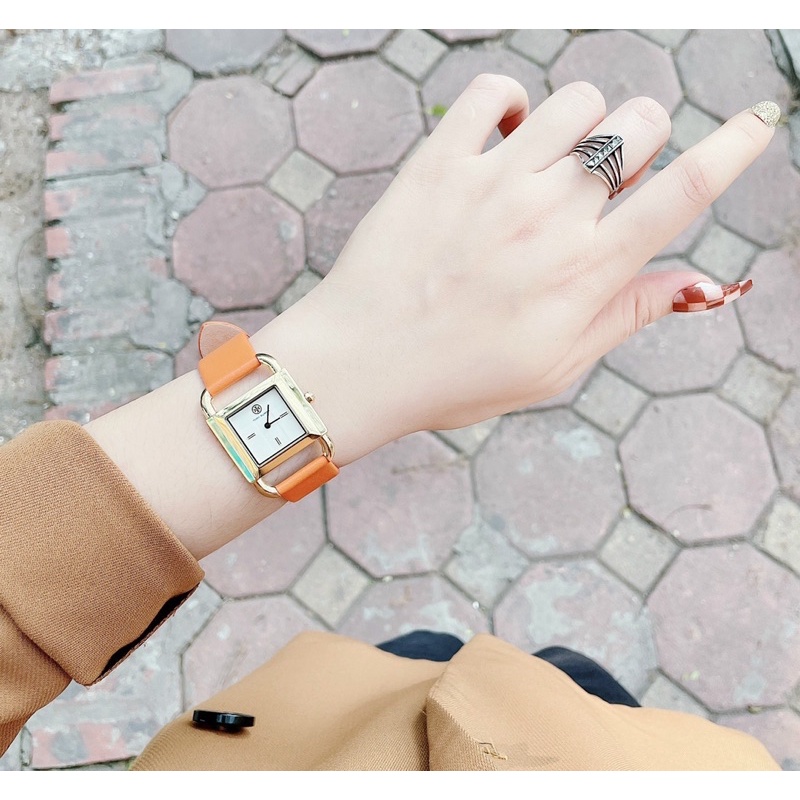 Đồng Hồ Nữ Tory Burch Màu Cam Trẻ Trung