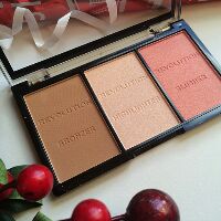 Tạo khối Makeup Revolution