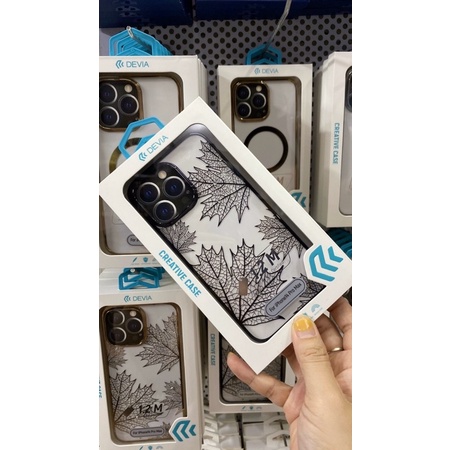 Ốp DEVIA lưng cứng viền si bóng in hinh lá phong Ip14/ ip14 plus/ ip 14 pro ip14 pro max