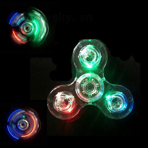 Con quay cầm tay 3 cánh có đèn LED độc đáo