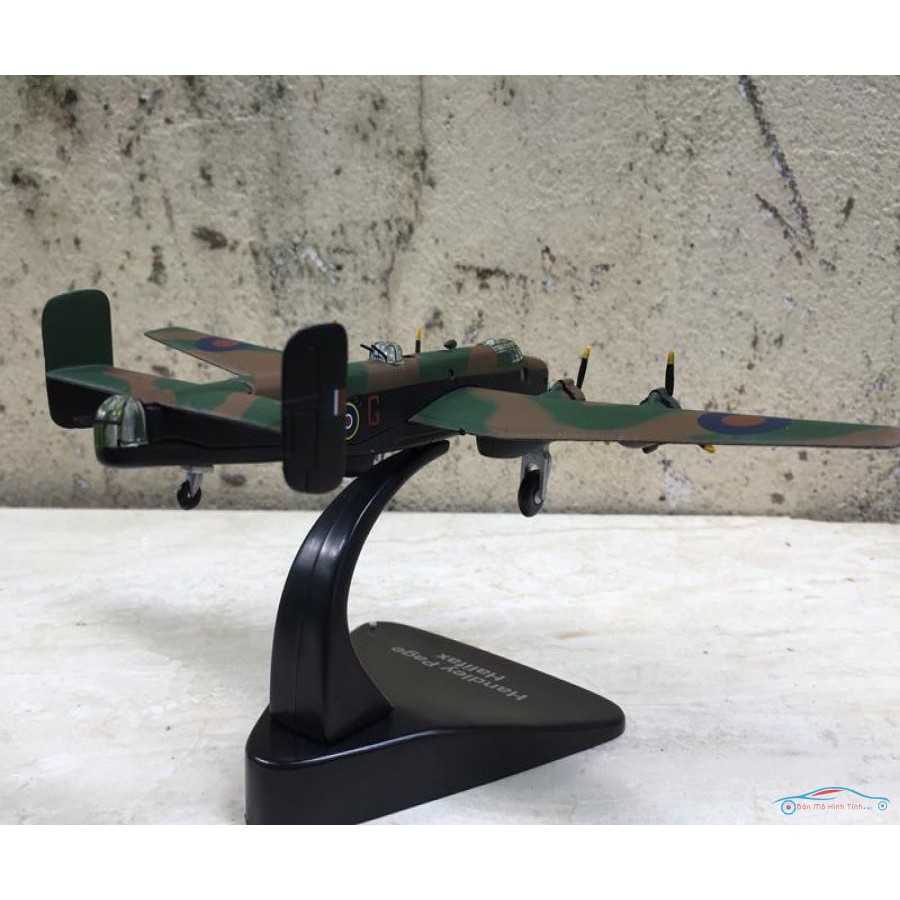 ​Mô hình Máy bay ném Bom Handley Page Halifax tỷ lệ 1:144
