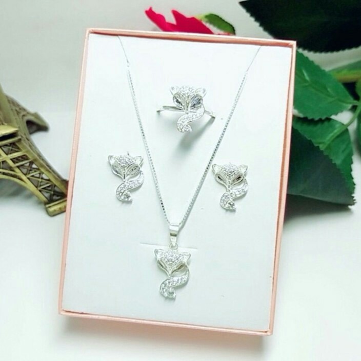 BỘ TRANG SỨC HỒ LY 3 MÓN