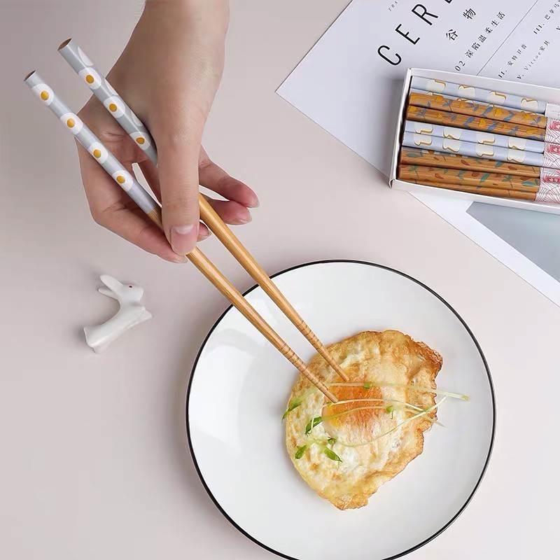 Bộ đũa tre in họa tiết nhiều mẫu  - set 8 đôi