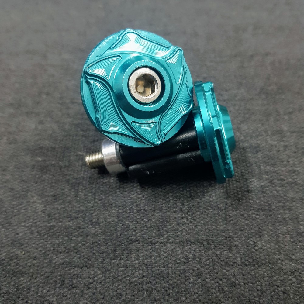 GÙ NHÔM XOÁY LỐC MÀU LỤC BẢO TITAN GẮN ĐƯỢC CÁC LOẠI TẤT CẢ CÁC LOẠI XE MÁY