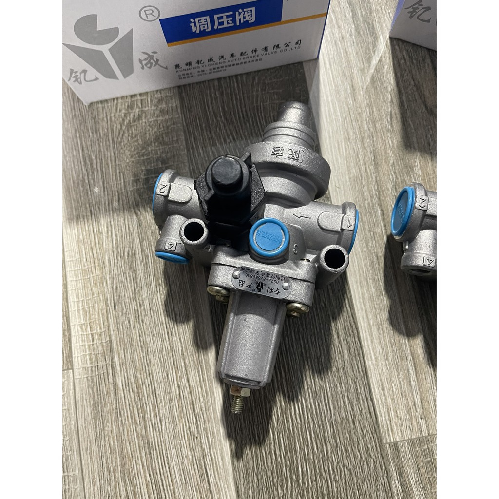 Sản phẩm gia đình làm: combo 4 Van xả hơi có ren hoặc không ren 153