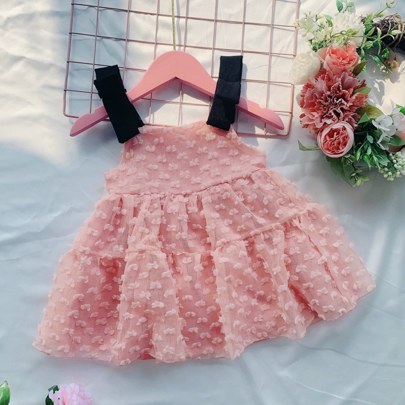 Váy hai dây hồng tơ ngọt ngào đáng yêu cho bé