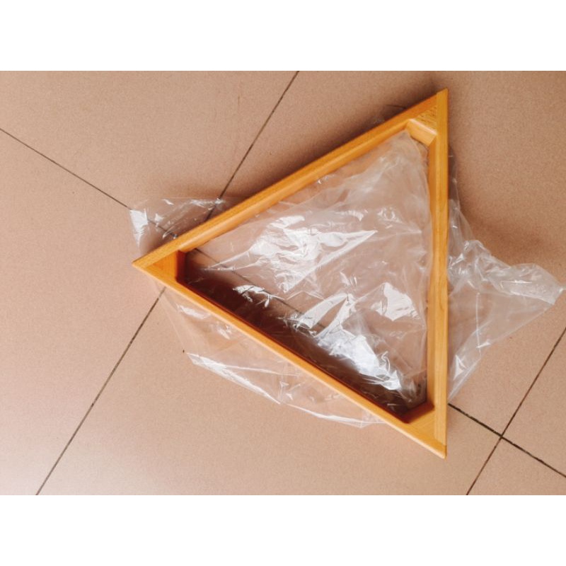 Tam giác xếp bóng bida chất liệu gỗ cao cấp