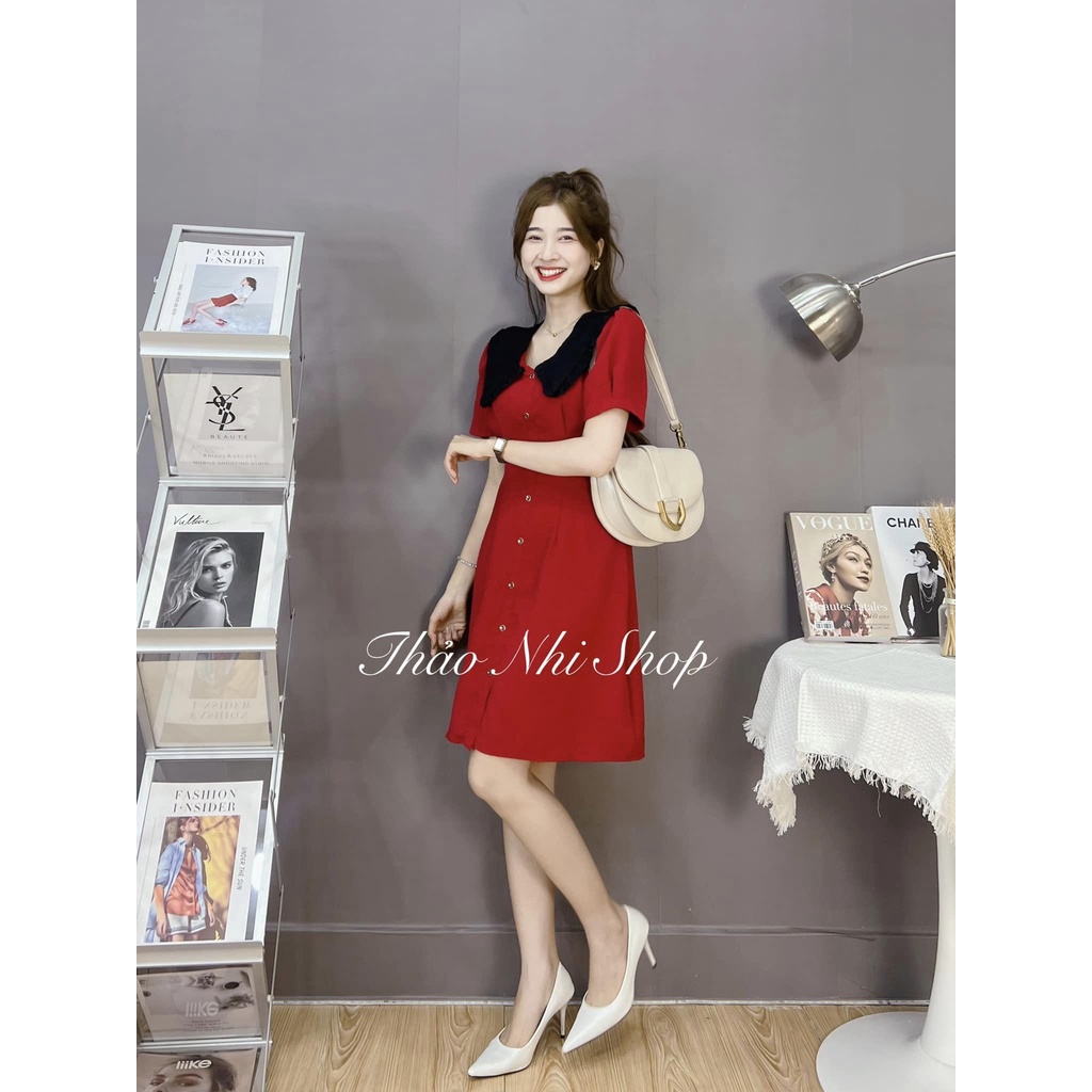 Đầm váy nữ phối bèo đính nút đơn giản, siêu cute dành cho các nàng đi chơi