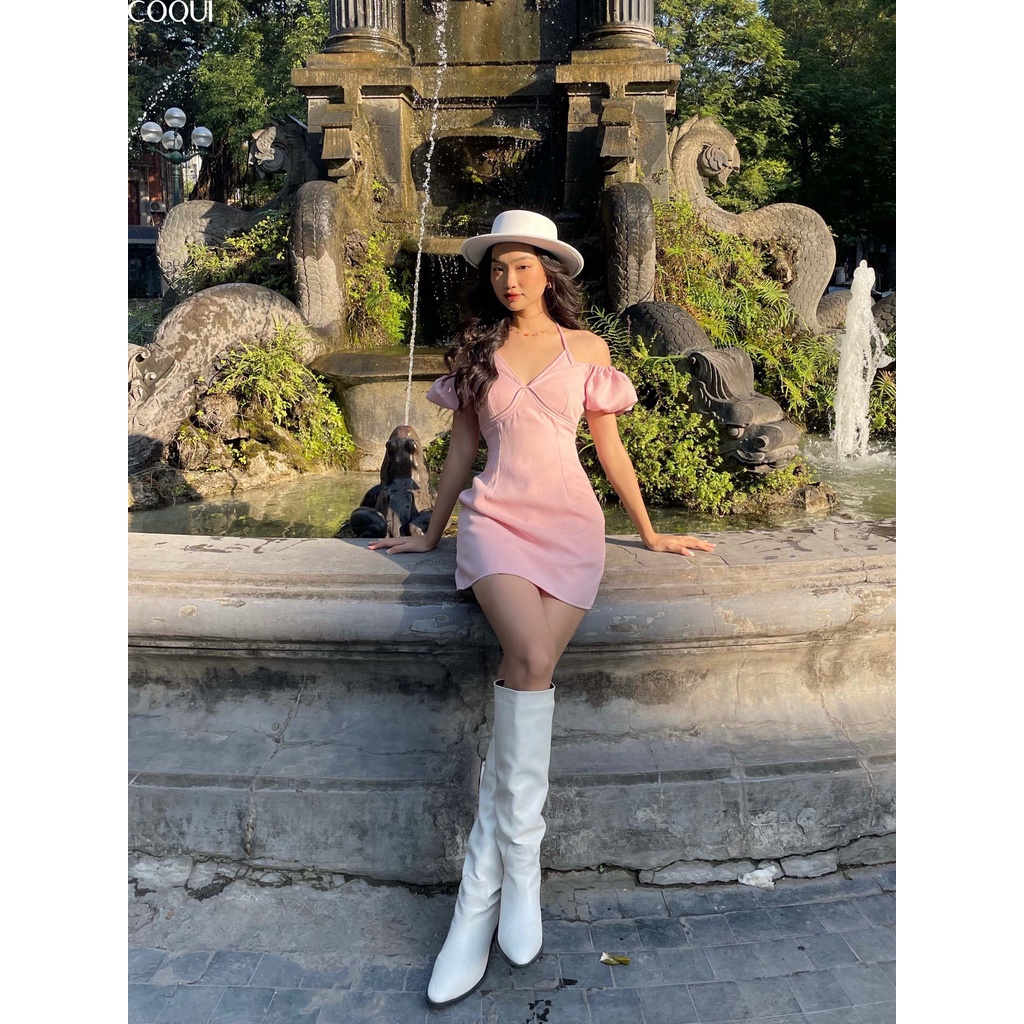 COQUI Váy hồng trễ vai sexy tay phồng cúp ngực Rose Dress