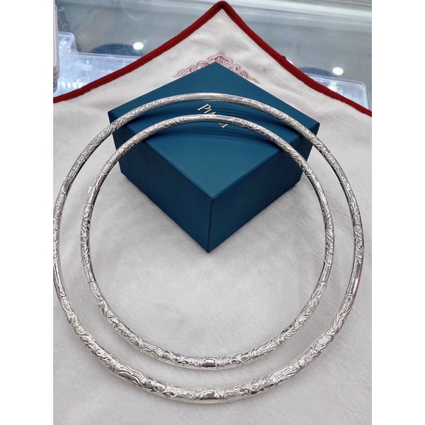 Kiềng cổ dân tộc chạm hoa văn tin xảo hàng bạc thủ công 100% chất liệu bạc nguyên chất