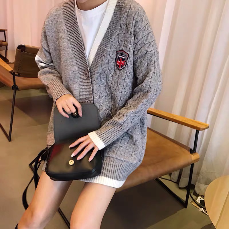 Áo khoác cardigan Forgirl có logo phối viền trắng một bên siêu lạ