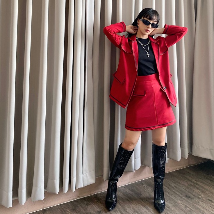 Áo Blazer 2 Túi Màu Đỏ Viền Đen EDINI - A1202 | BigBuy360 - bigbuy360.vn