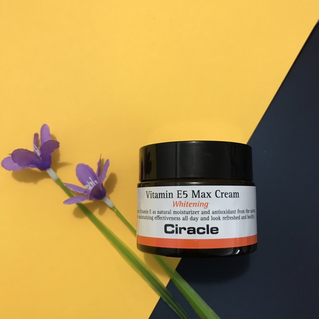 Kem Dưỡng Trắng Ciracle Vitamin E5 Max Cream (50ml)