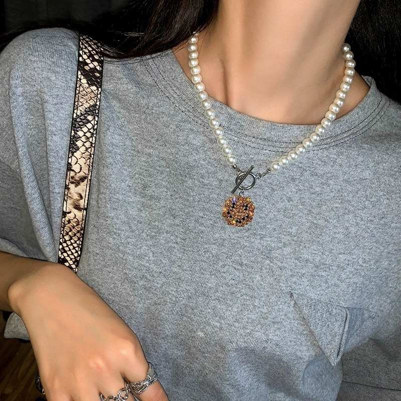 Vòng cổ Ngọc Trai Mặt Hình Mặt Cười Đơn Giản Cho Nữ