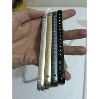 Ốp viền nhôm đính đá 1 hàng cho iPhone 5 / 5s