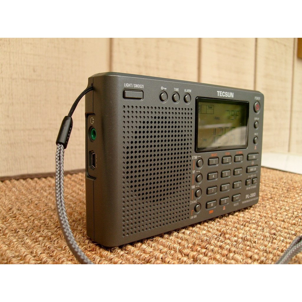 Radio Tecsun PL-380