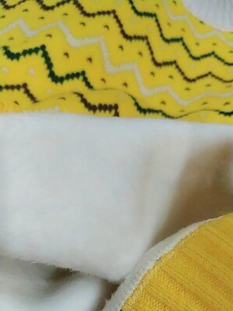 Áo len lót lông nhung dày ấm cho bé