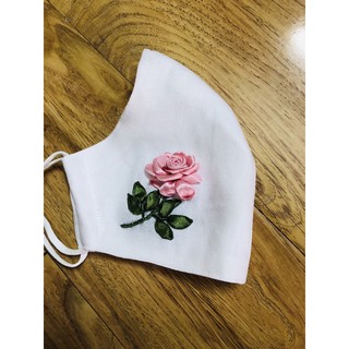 Set khẩu trang thêu ruy băng