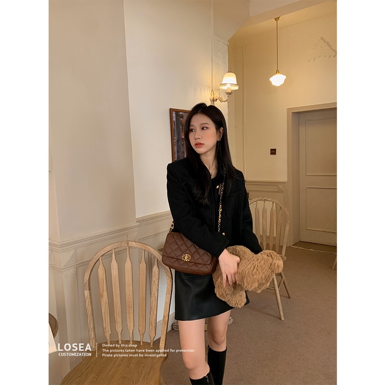 Túi xách đeo vai YUNFAN hình vuông màu trơn phối dây xích dễ phối đồ thời trang cho nữ