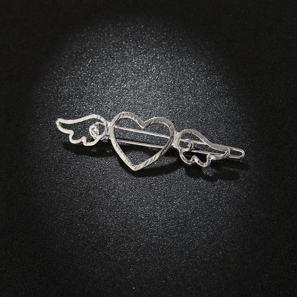 Cod Qipin Korean Heart Wings Hollow Hair Clips Retro Simple Metal Words Side Clips Hairpins 1pc