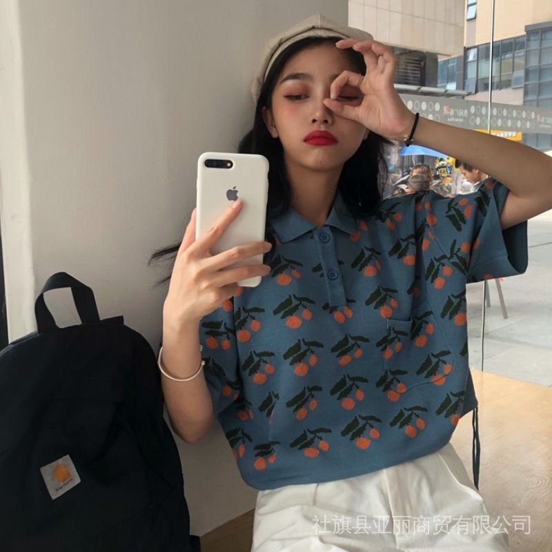 Áo Sweater croptop ngắn tay cổ Polo phối dây rút họa tiết Cherry xinh xắn theo phong cách vintage